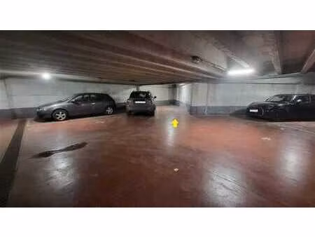 parking/boxe de garage