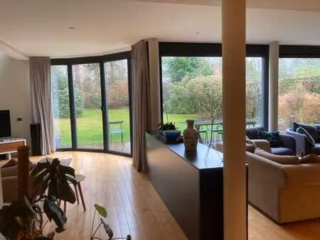 astrid. villa  4 chambres + bureau. sans vis à vis.