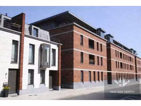 prachtig 2 slaapkamer appartement!