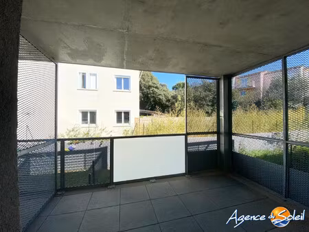 plan des 4 seigneurs - t2 récent de 36.15m² avec terrasse sans
