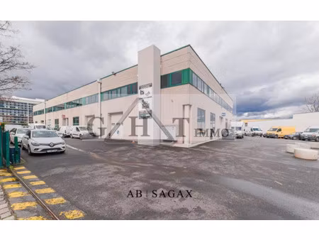 entrepôt bureaux a louer