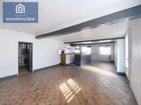 local commercial troyes 90 m2