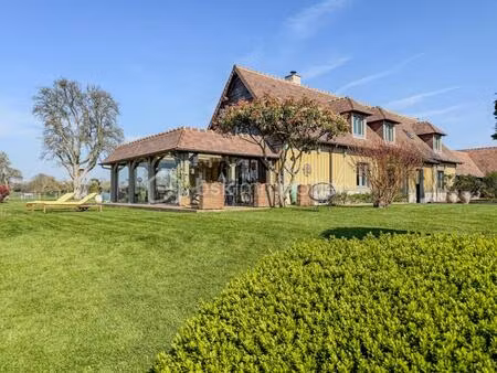 propriété normande de caractère avec vue vallée –cadre d’exception -