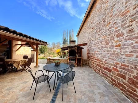 maison familiale 144m² à vendre 6 pièces tournus (71)