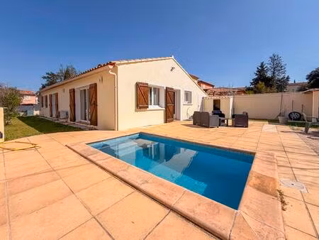 pierrefeu-du-var - villa t5 de plain-pied au calme avec piscine et garage