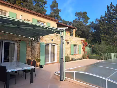 var (83) vins sur caramy  magnifique villa de charme de 163m² + studio 20m²et dépendances/