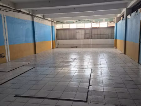 local commercial 125 m² a fort de france