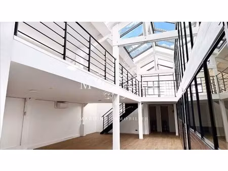 vincennes - bureaux entièrement rénovés - grands volumes - verrière zénithale