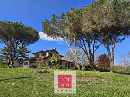 charmante demeure d'architecte vue pyrennees 5 chambres sous-sol hectare si besoin