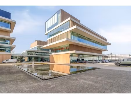 commercieel te huur in oostkamp