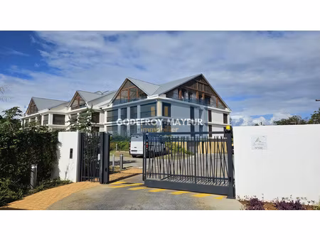 appartement neuf 70 m2 terrasse comprise  vue mer + jardin -