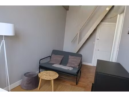 t2 duplex meublé entièrement rénové