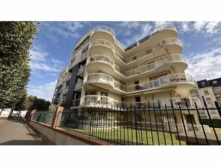 t5 de standing avec terrasse et garage