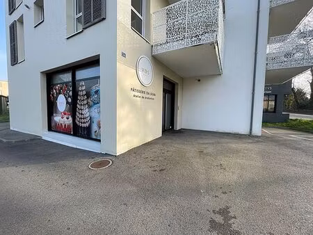 vente commerce guipavas 62 m²