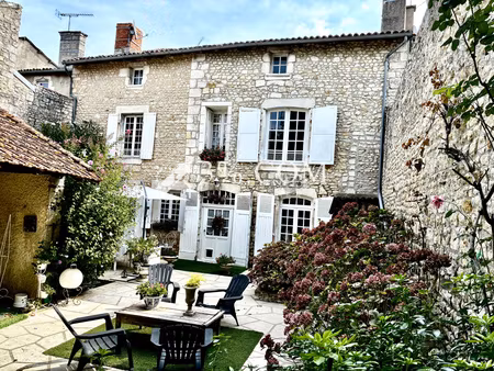 3%.com magnifique maison de caractere de 228m2 hab sur parcelle de 1397m2