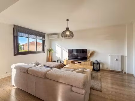 cagnes-sur-mer: 4 pièces avec terrasse vue mer et parking