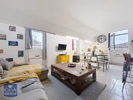 appartement à louer 2 pièces 55.44 m² - nîmes (30) - 541€