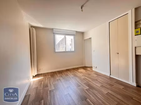 appartement à louer 2 pièces 27.63 m² - laval (53) - 490€