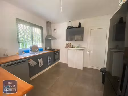 maison à louer 5 pièces 131 m² - saint-paul (974) - 1 457€