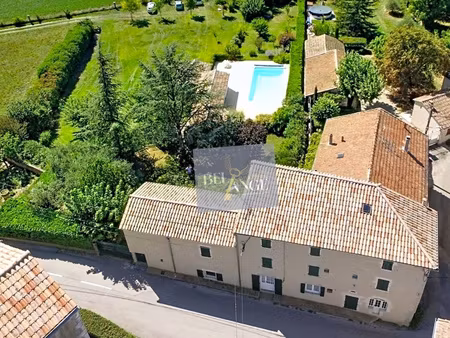 la maison des rires d'antan à grospierres