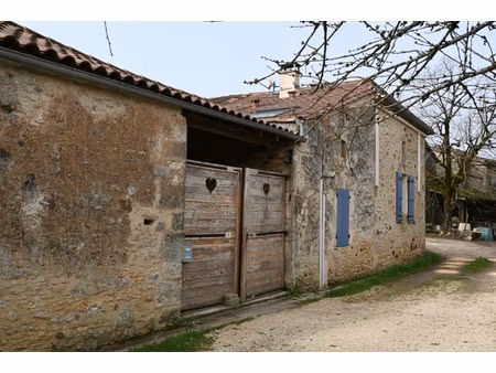 maison de village avec piscine et jardin