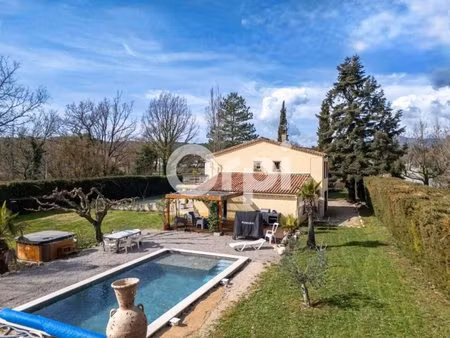 environnement naturel – piscine – double habitation – terrain plat – proche des...