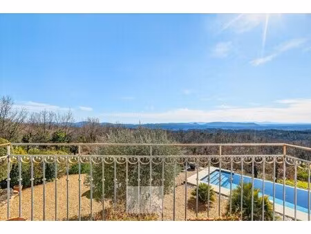 villa d’exception: vue panoramique et calme absolu