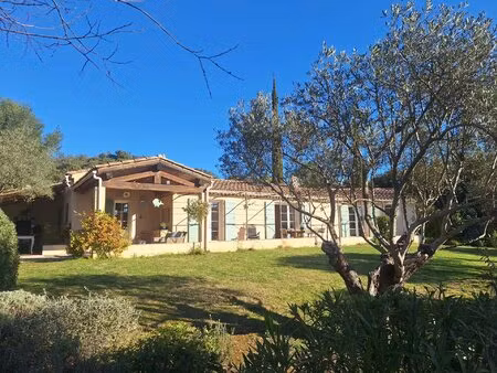 cotignac tres belle villa avec terrain constructible