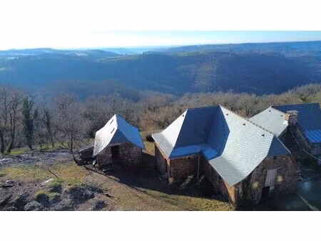 vente maison 4 pièces 148 m² villecomtal (12580)