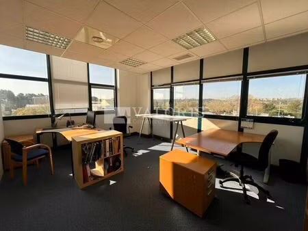 location bureau 359 m² à aix-en-provence (13290)