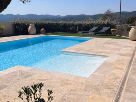 villa t 7 avec 2 appartements ou villa t 8 + en une seule habita