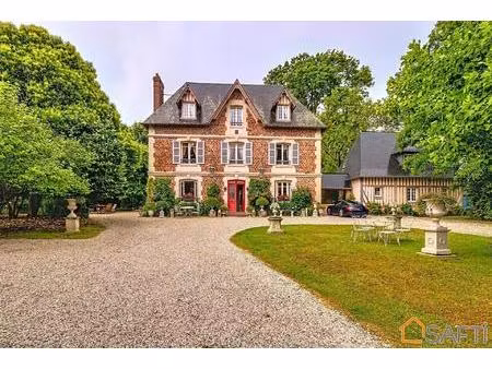 manoir de 11 pièces  8 chambres  5 salles d'eau et 1 salle de bain avec un beau jardin pay