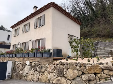 achat maison 4 pièces 122m² carros 06510