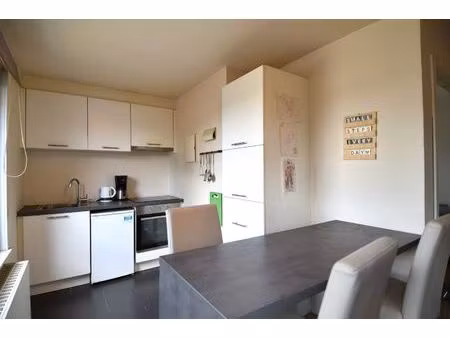 instapklaar 1-slaapkamerappartement te koop in het gezellige harelbeke