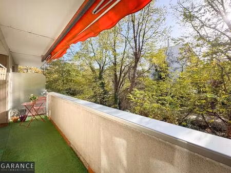 appartement 2 pièces à paris rue de picpus (75012) balcon/