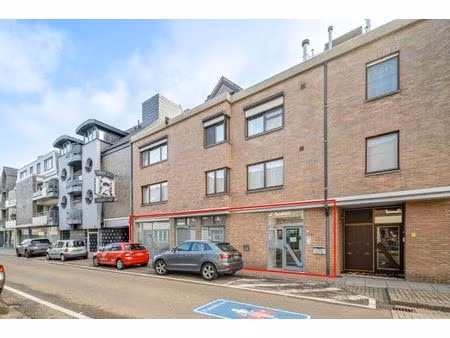 ruim  zeer energiezuinig kantoor in het centrum van neeroeteren met diverse mogelijkheden!