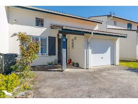 vente maison 4 pièces 95 m² carbon-blanc (33560)