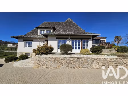 vente maison 7 pièces 196 m² saint-étienne-de-maurs (15600)