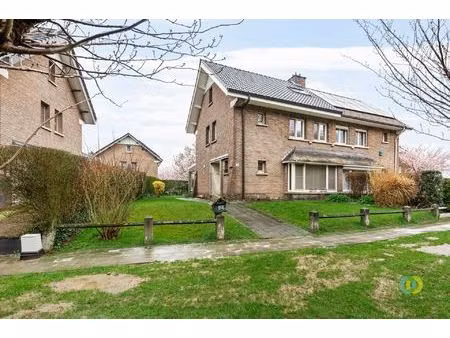 3-gevelwoning met tuin in residentiële buurt **open huizen dag 21/03**