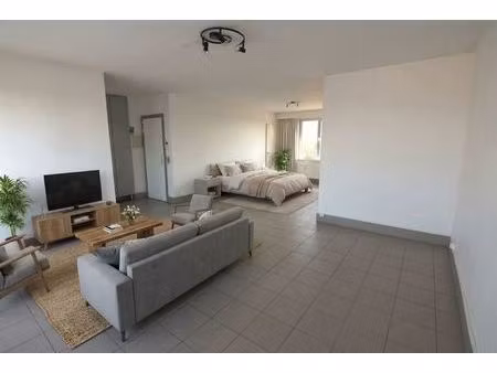 appartement te koop in deurne met 1 slaapkamer