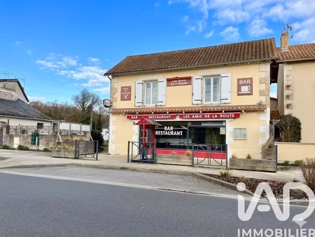 immeuble à fleuré (86340)