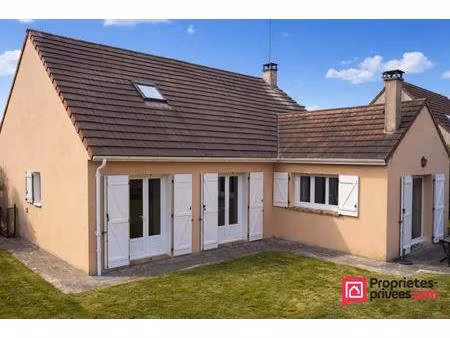maison individuelle 7 pièces de 155m² avec jardin clos de 660m²