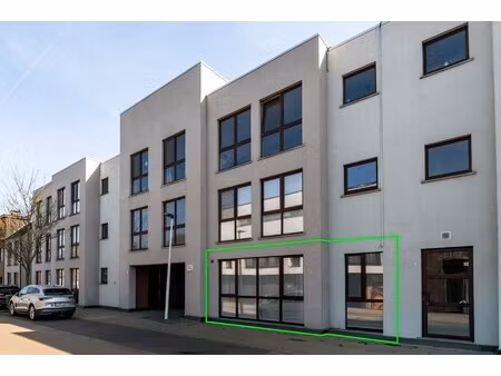 appartement te koop in brasschaat met 2 slaapkamers