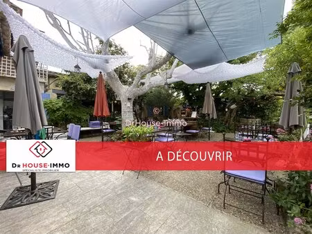 ensemble immobilier avec commerce