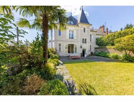 elégant hôtel particulier rénové quartier saint-félix