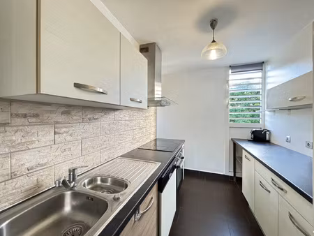 location appartement 5 pièces 70m² les abymes 97139