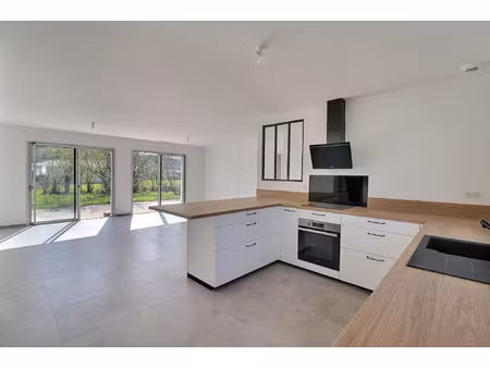 maison - casteljaloux - 5 pièces - 100m2 - terrain 714m2