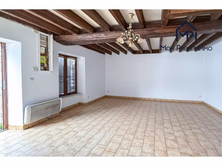 maison en pierre – 84 m² – bourgon saint–m'hervé