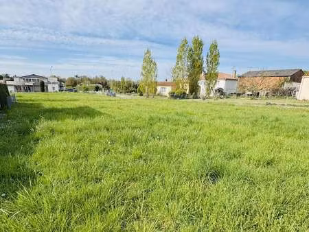 vente terrain à saint-georges-des-coteaux (17810) : à vendre / 743m² saint-georges-des-cot