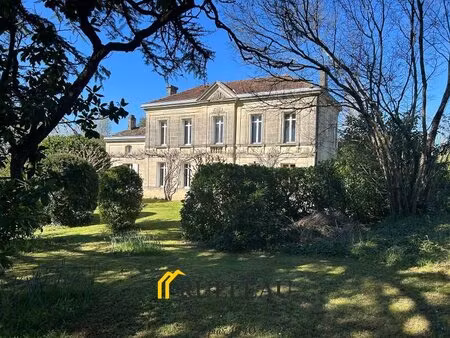 magnifique propriete: maison de maitre + grand gite/ terrain de 1 7 ha